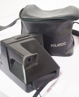 Polaroid Instant 1000 DeLuxe & Tasche - Sofortbildkamera