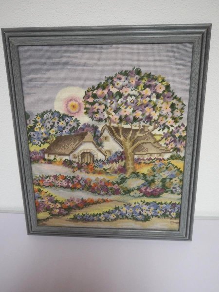 Gobelin Stickbild - Blütenlandschaft - Holzrahmen - 40 x 50 cm